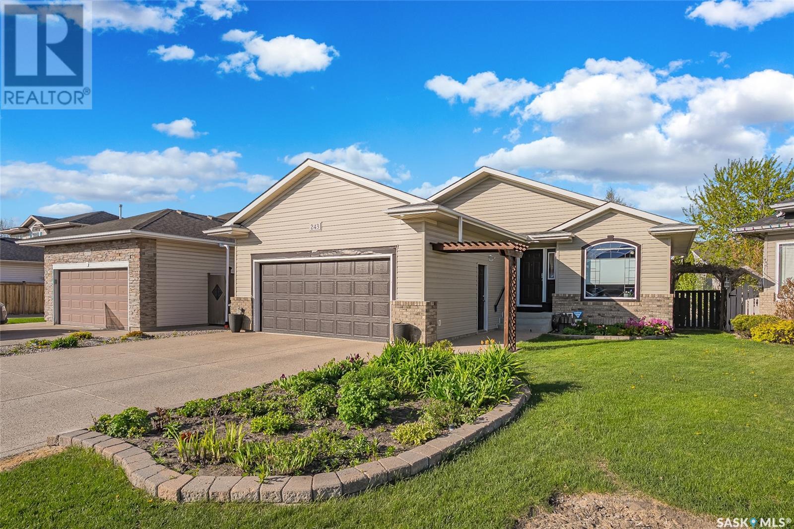 Property at 243 Kucey TERRACE image 2