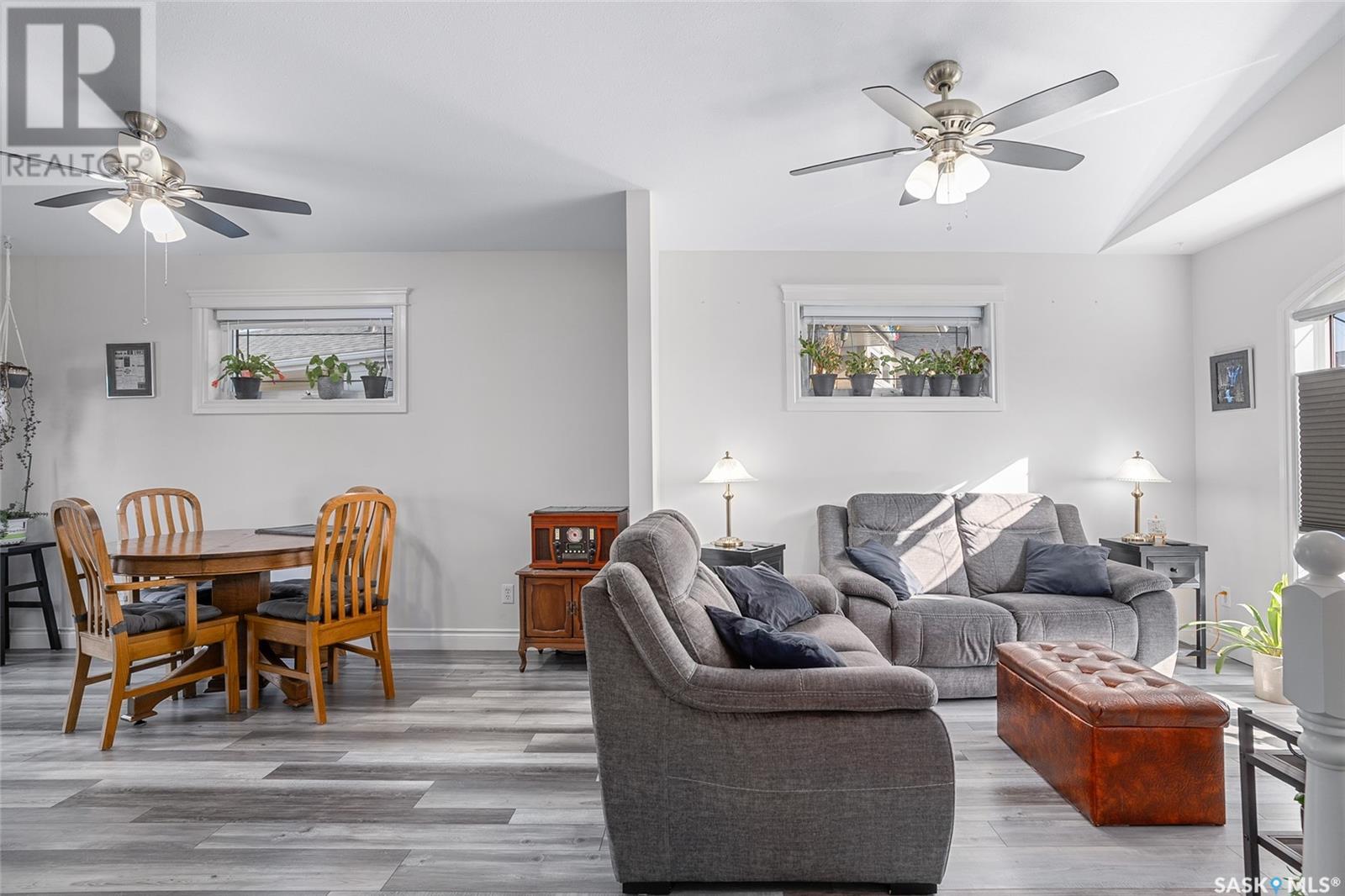 Property at 243 Kucey TERRACE image 4
