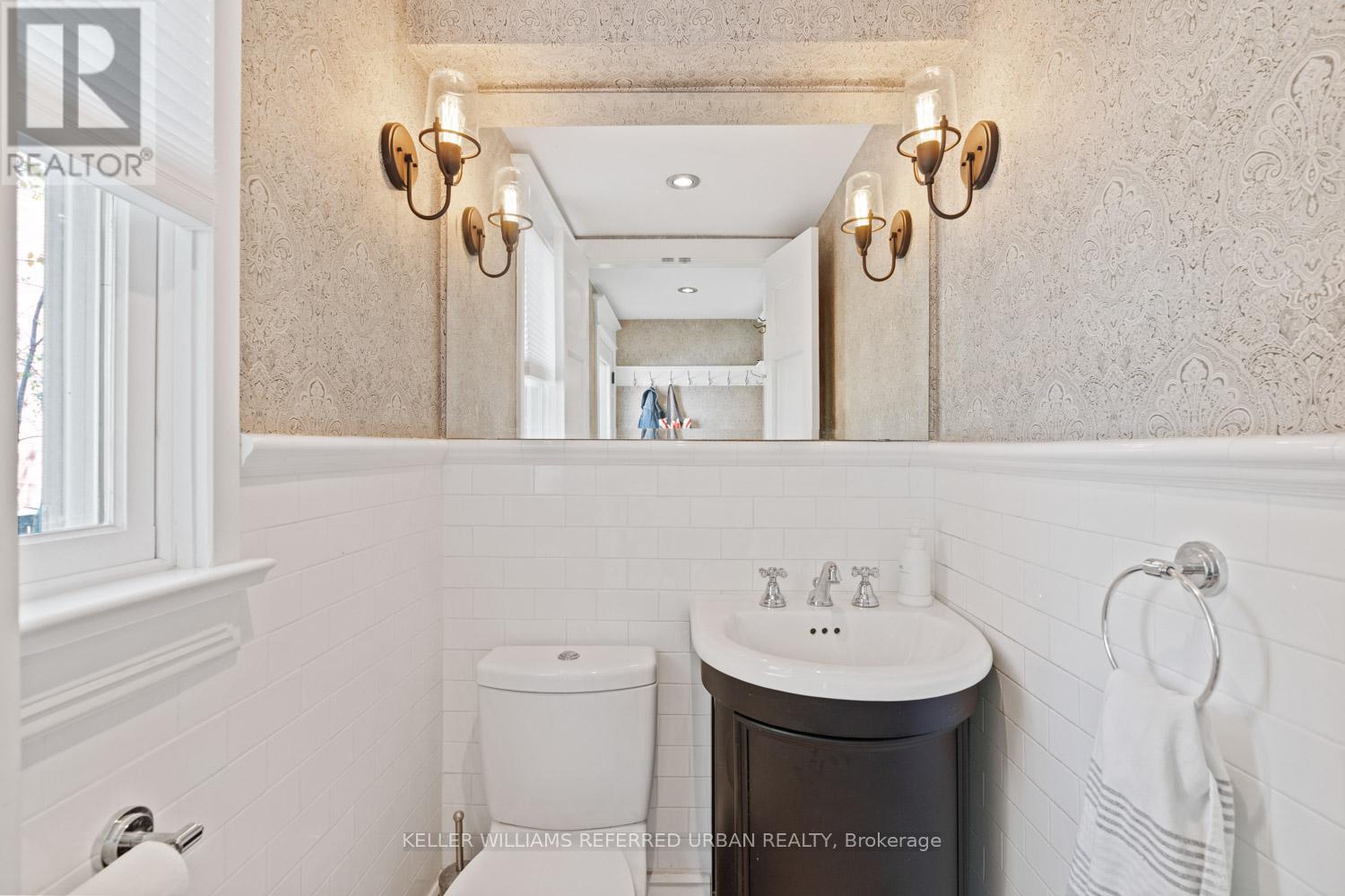 72 Connaught Avenue, Aurora, Ontario  L4G 1C7 - Photo 13 - N12146914