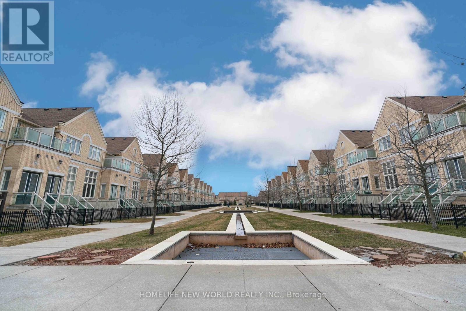 338 - 28 Prince Regent Street, Markham, Ontario  L6C 0V5 - Photo 4 - N12146917