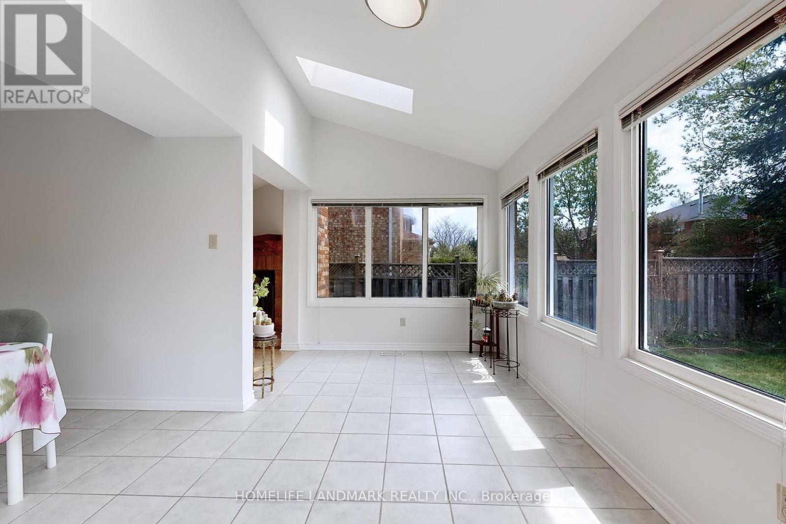 7 Lancashire Road, Markham, Ontario  L3R 8K9 - Photo 18 - N12146977