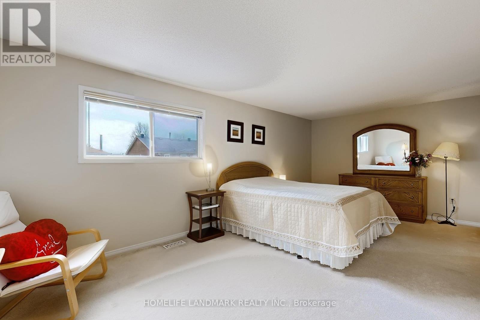 7 Lancashire Road, Markham, Ontario  L3R 8K9 - Photo 25 - N12146977