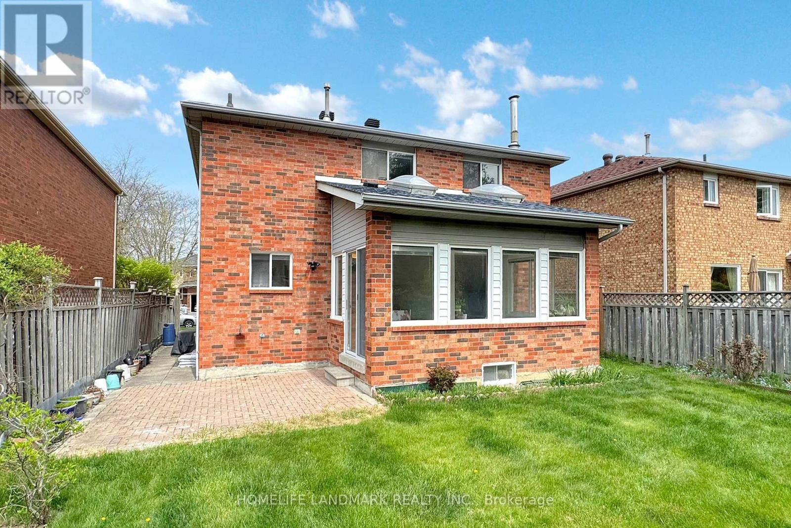 7 Lancashire Road, Markham, Ontario  L3R 8K9 - Photo 43 - N12146977