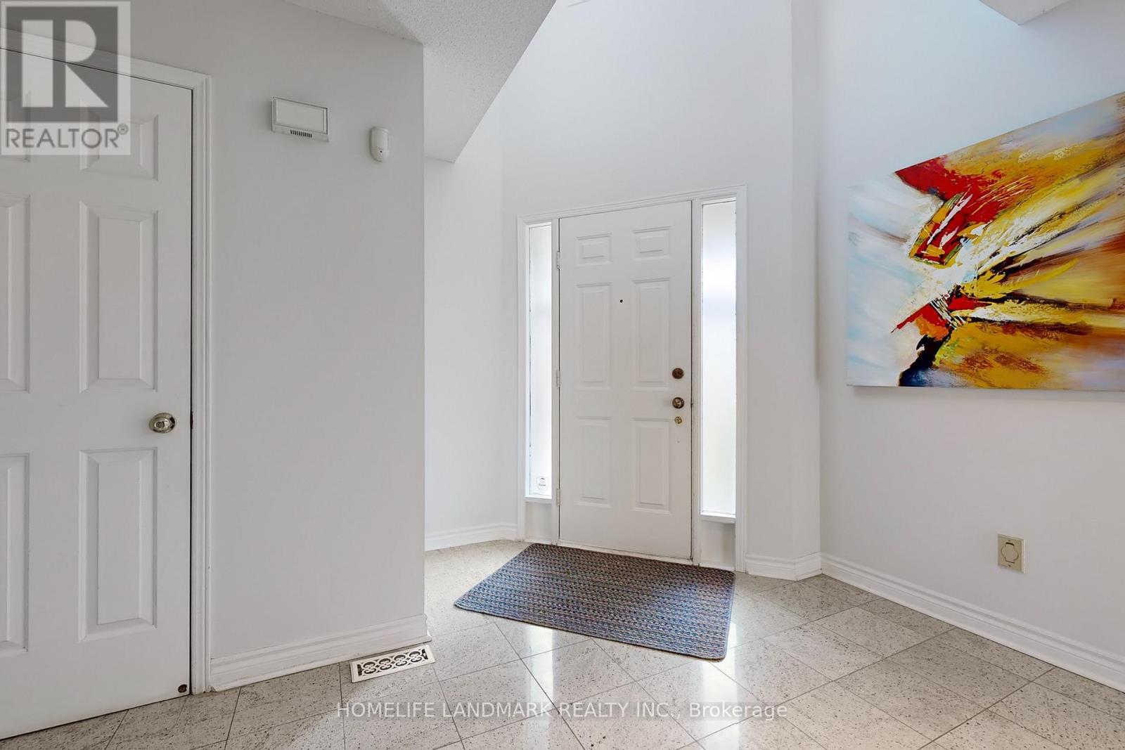 7 Lancashire Road, Markham, Ontario  L3R 8K9 - Photo 6 - N12146977
