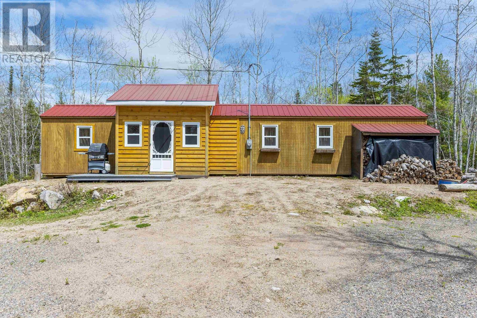 782 Waterloo Avenue, Waterloo Lake, Nova Scotia  B0S 1P0 - Photo 1 - 202510934
