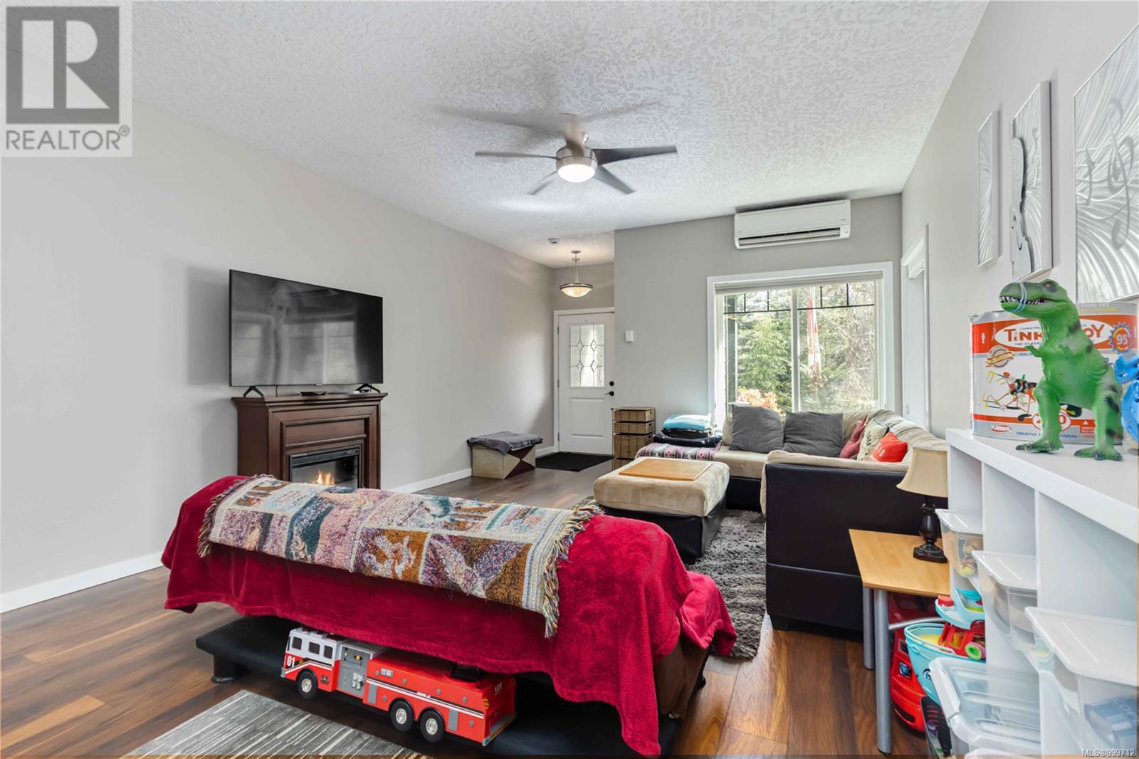 Property at 6994 Wright Rd image 3
