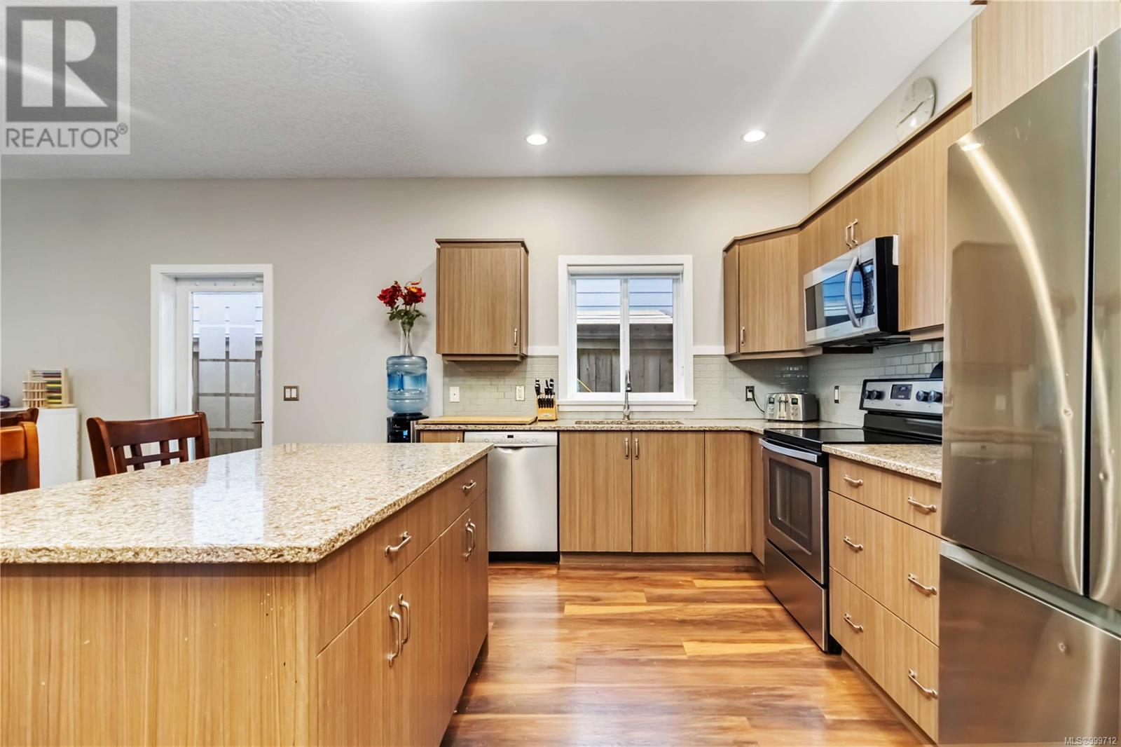 6994 Wright Rd, Sooke, British Columbia  V9Z 1M5 - Photo 9 - 999712