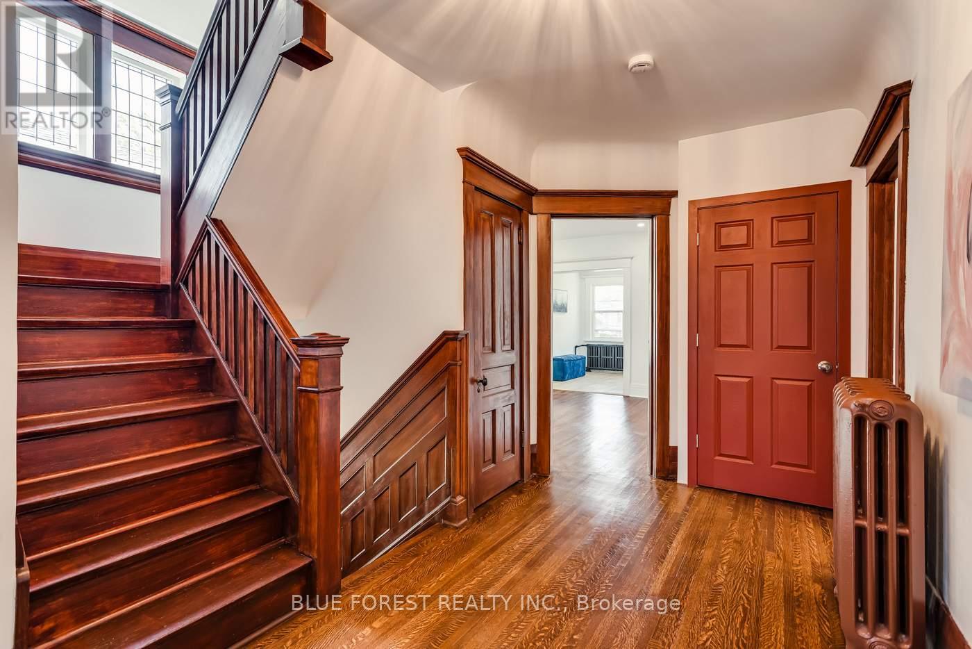 8 Lauder Avenue, Toronto, Ontario  M6H 3E3 - Photo 18 - W12147316