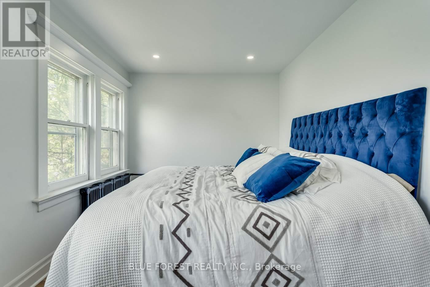 8 Lauder Avenue, Toronto, Ontario  M6H 3E3 - Photo 22 - W12147316