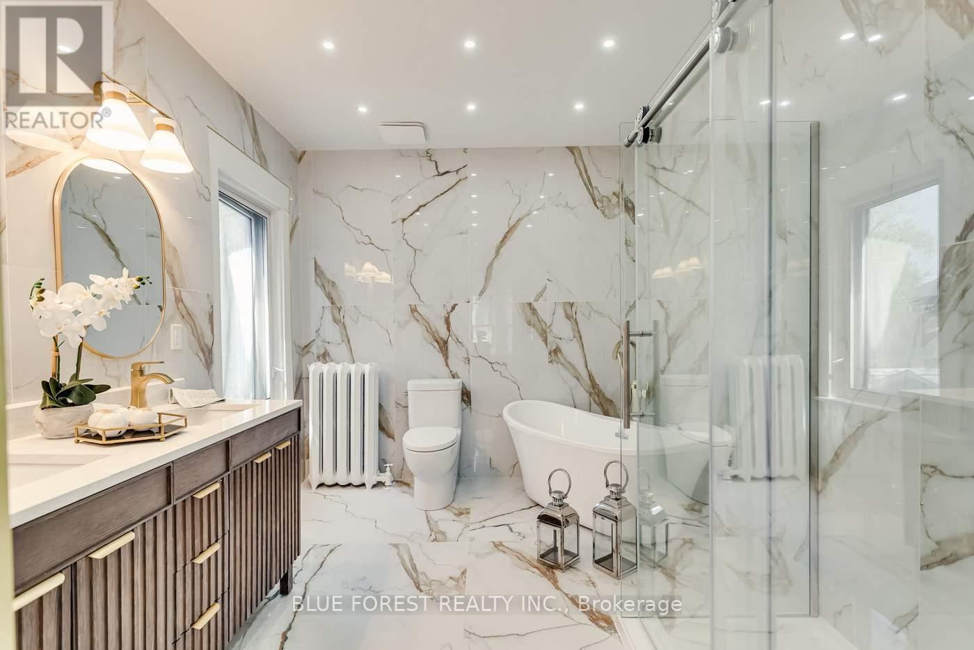 8 Lauder Avenue, Toronto, Ontario  M6H 3E3 - Photo 23 - W12147316