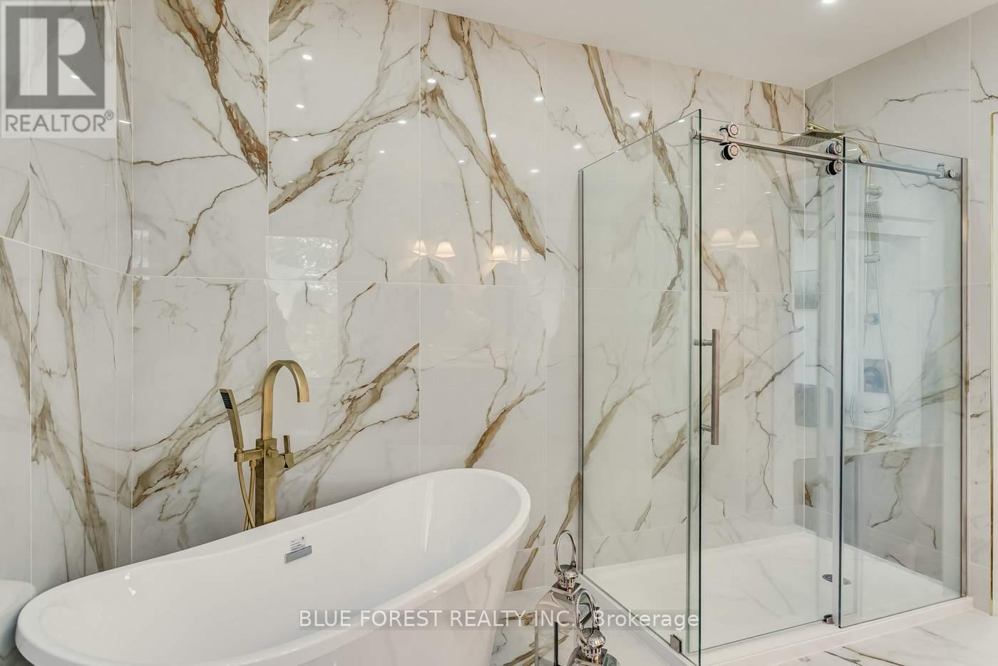 8 Lauder Avenue, Toronto, Ontario  M6H 3E3 - Photo 25 - W12147316