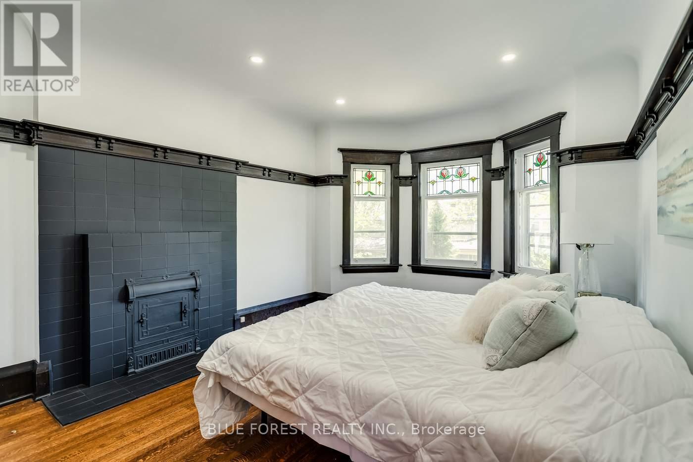 8 Lauder Avenue, Toronto, Ontario  M6H 3E3 - Photo 26 - W12147316
