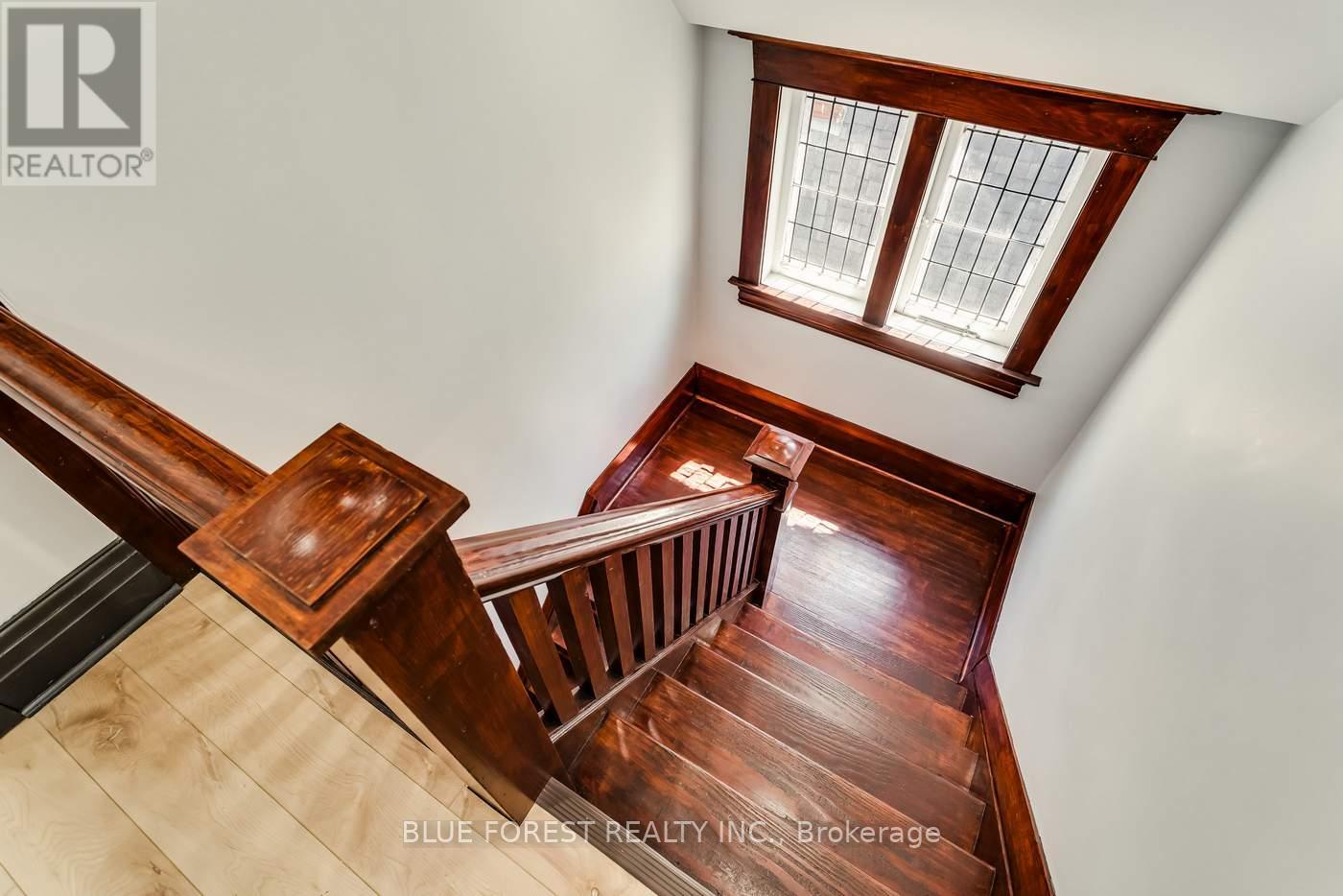 8 Lauder Avenue, Toronto, Ontario  M6H 3E3 - Photo 32 - W12147316