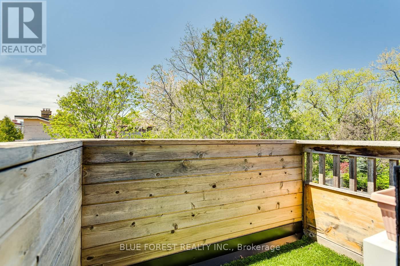 8 Lauder Avenue, Toronto, Ontario  M6H 3E3 - Photo 37 - W12147316