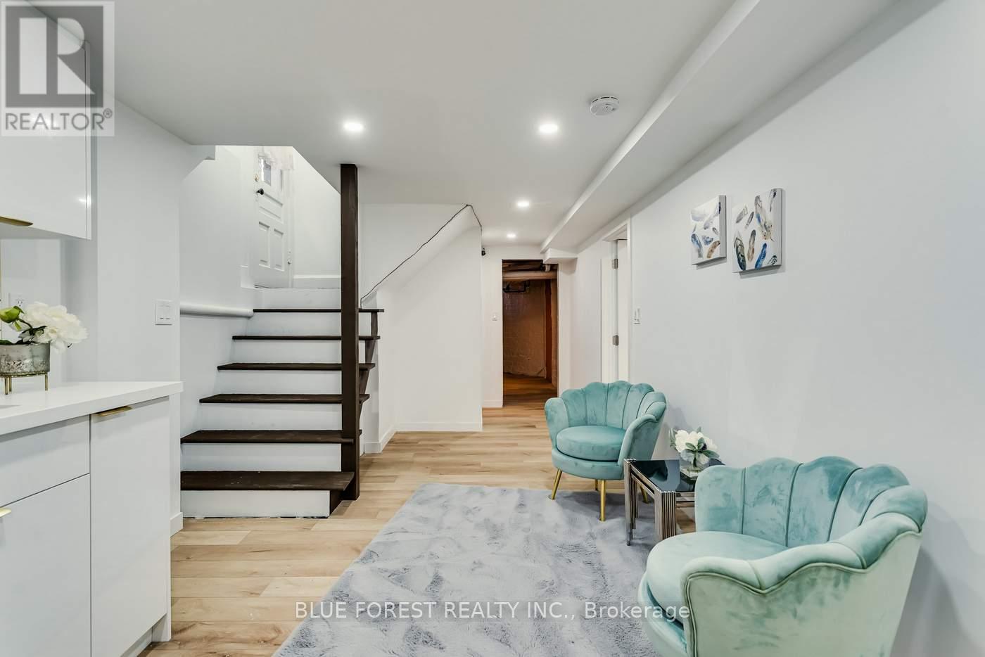 8 Lauder Avenue, Toronto, Ontario  M6H 3E3 - Photo 40 - W12147316