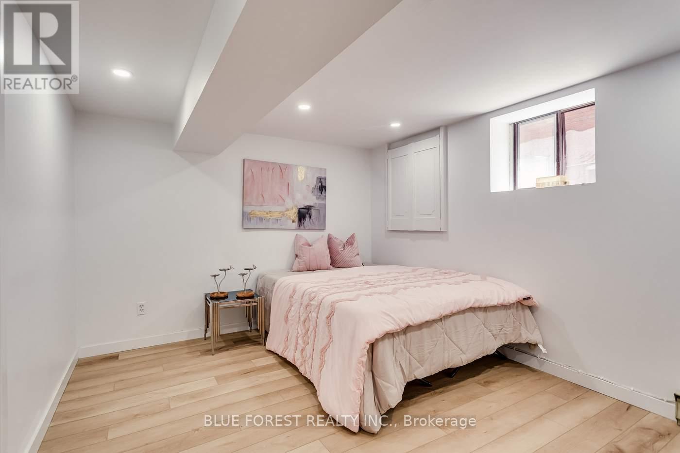 8 Lauder Avenue, Toronto, Ontario  M6H 3E3 - Photo 43 - W12147316