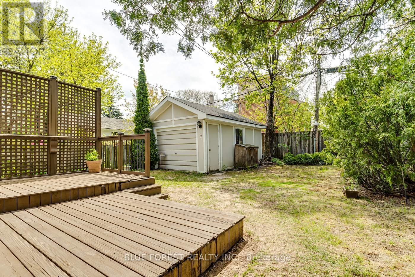 8 Lauder Avenue, Toronto (Corso Italia-Davenport), Ontario  M6H 3E3 - Photo 49 - W12147316