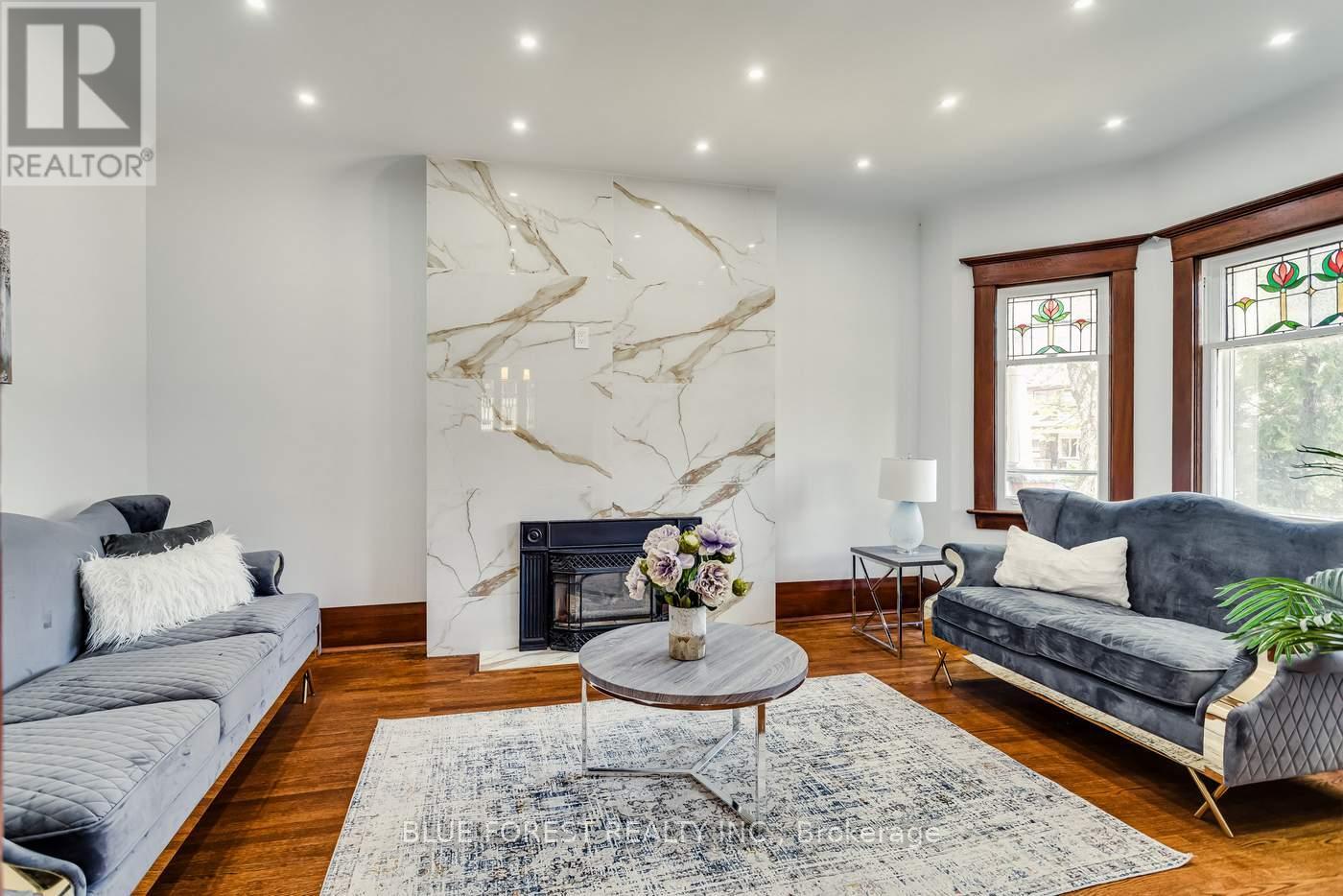 8 Lauder Avenue, Toronto, Ontario  M6H 3E3 - Photo 7 - W12147316