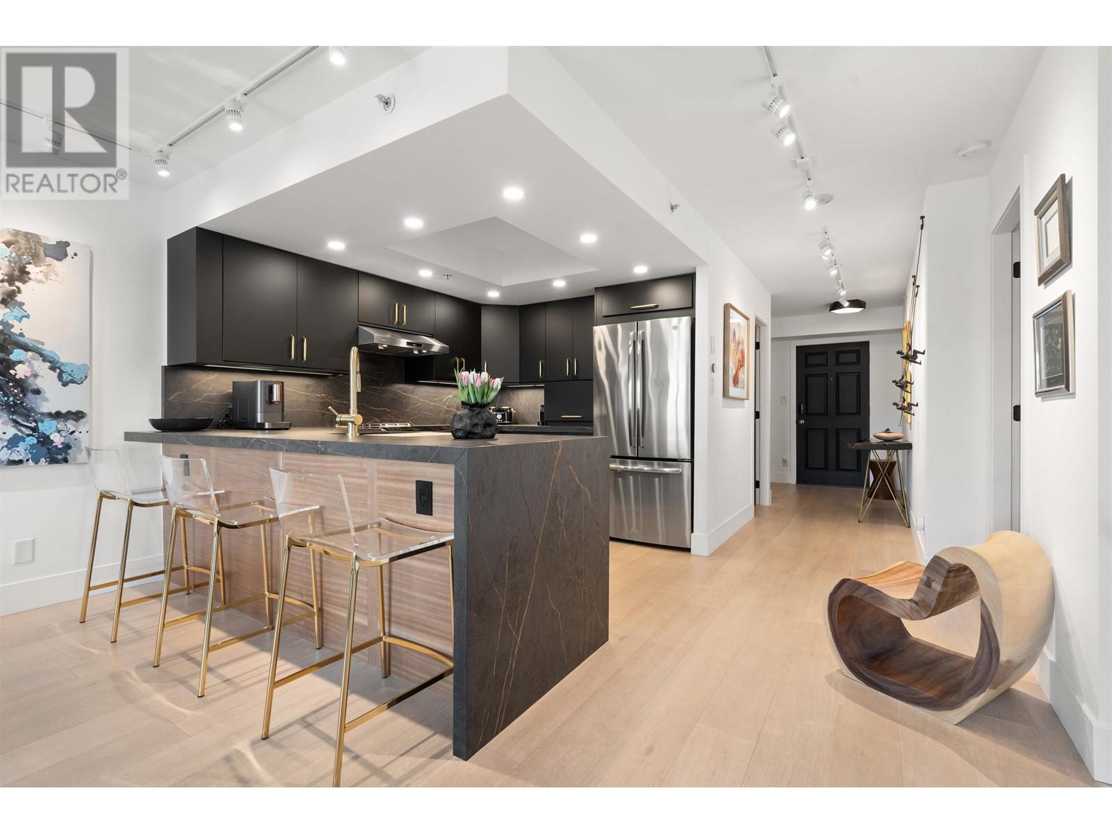 406 1128 Quebec Street, Vancouver, British Columbia  V6A 4E1 - Photo 1 - R3001775