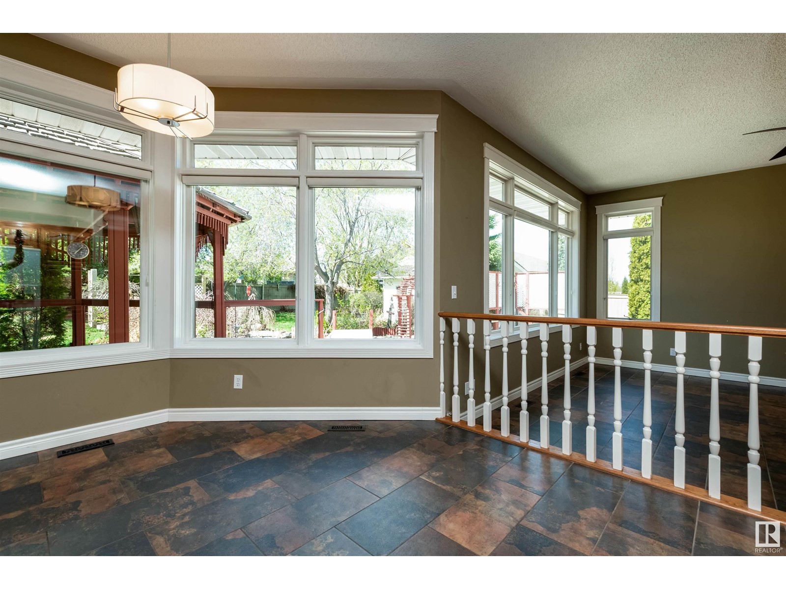 Property at 485 REGENCY DR image 2