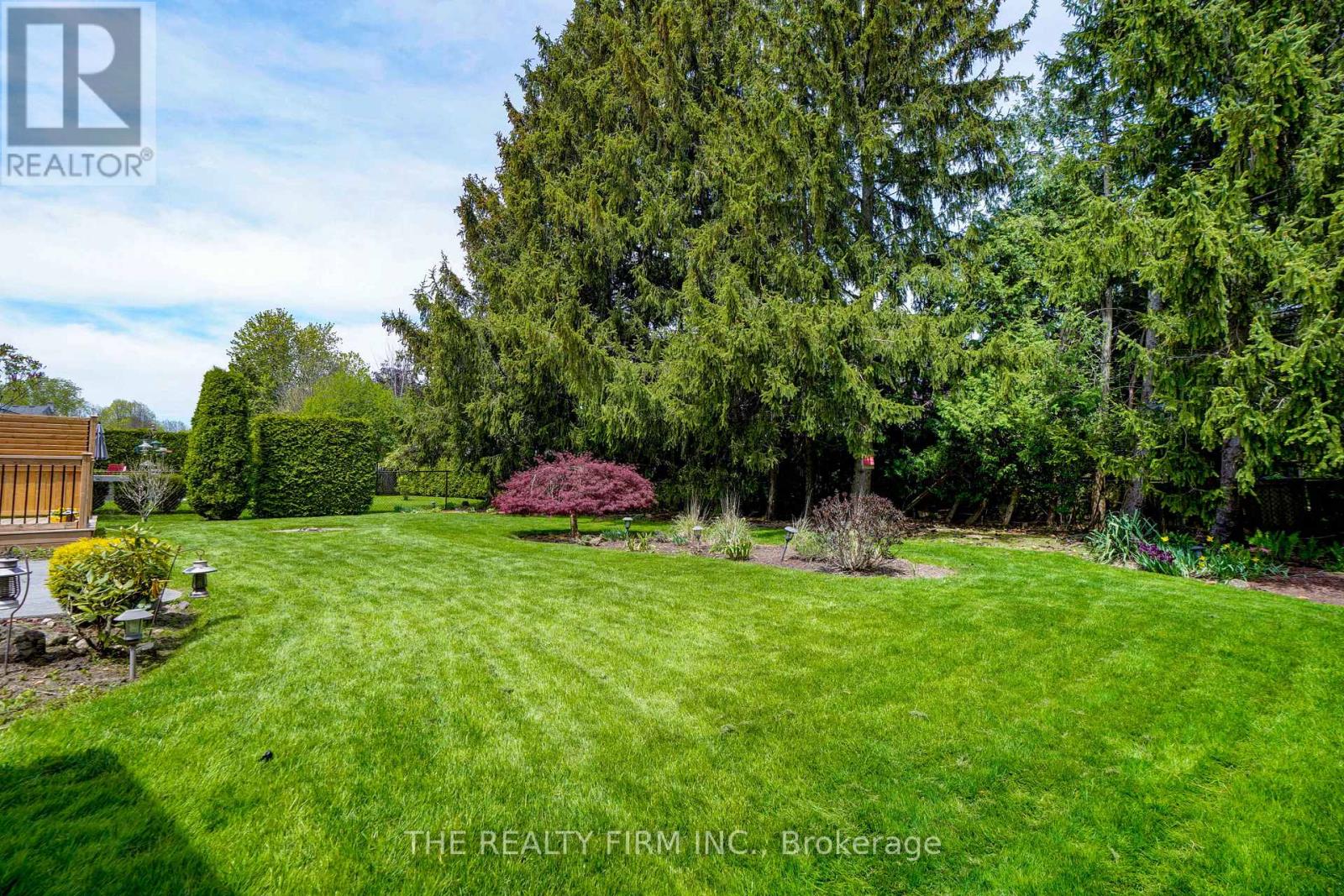 36 Dunsmoor Road, London South (South M), Ontario  N6K 1T5 - Photo 40 - X12147295