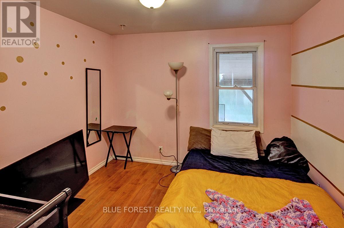 54 Clemens Street, London East, Ontario  N5Y 1H6 - Photo 11 - X12147341