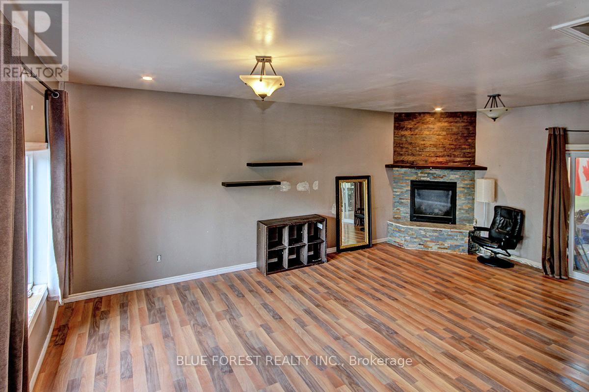 54 Clemens Street, London East, Ontario  N5Y 1H6 - Photo 4 - X12147341