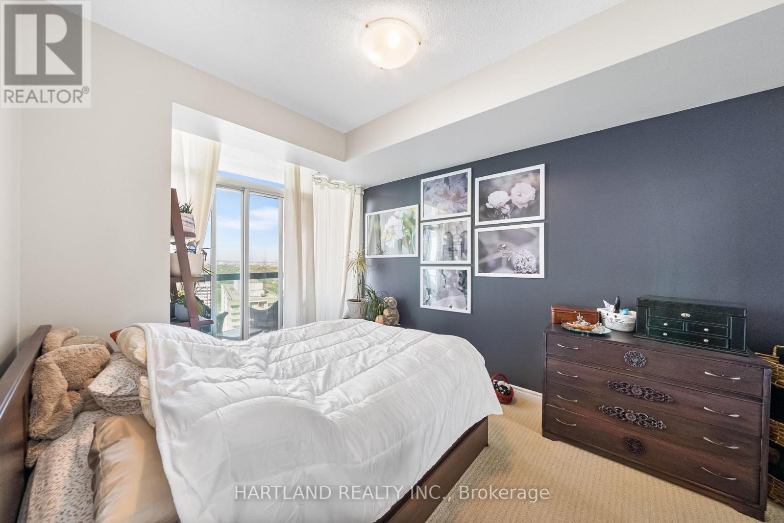 2701 - 3504 Hurontario Street, Mississauga (Fairview), Ontario  L5B 0B9 - Photo 18 - W12146925