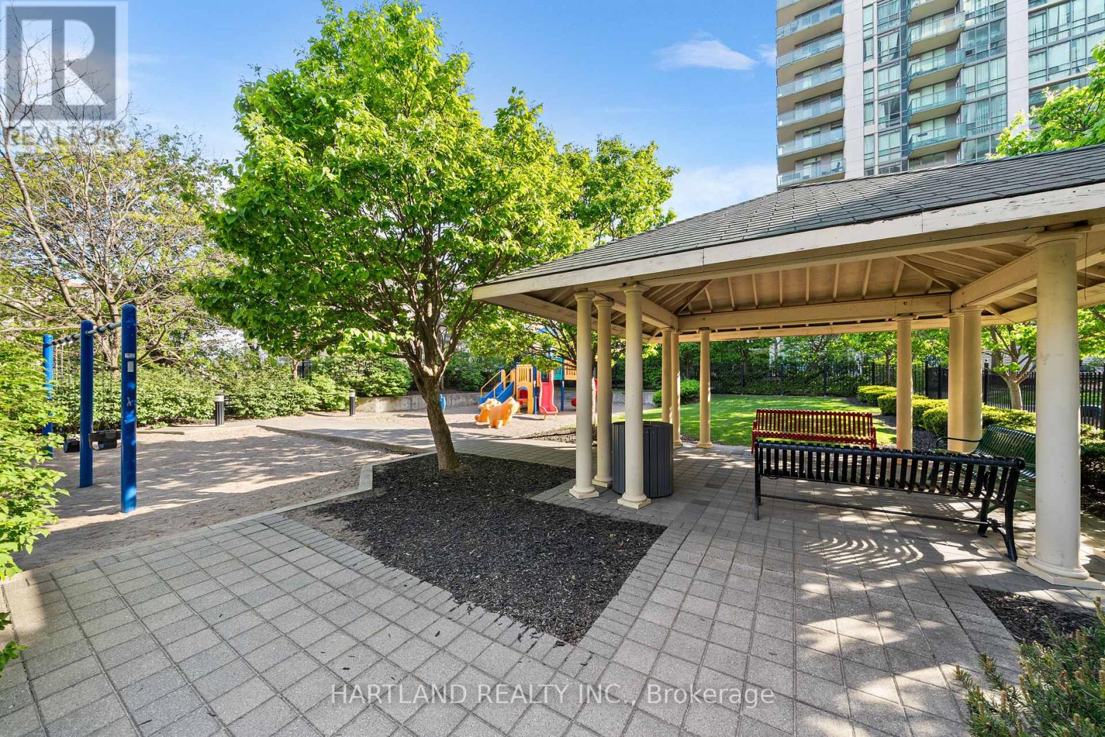 2701 - 3504 Hurontario Street, Mississauga, Ontario  L5B 0B9 - Photo 29 - W12146925