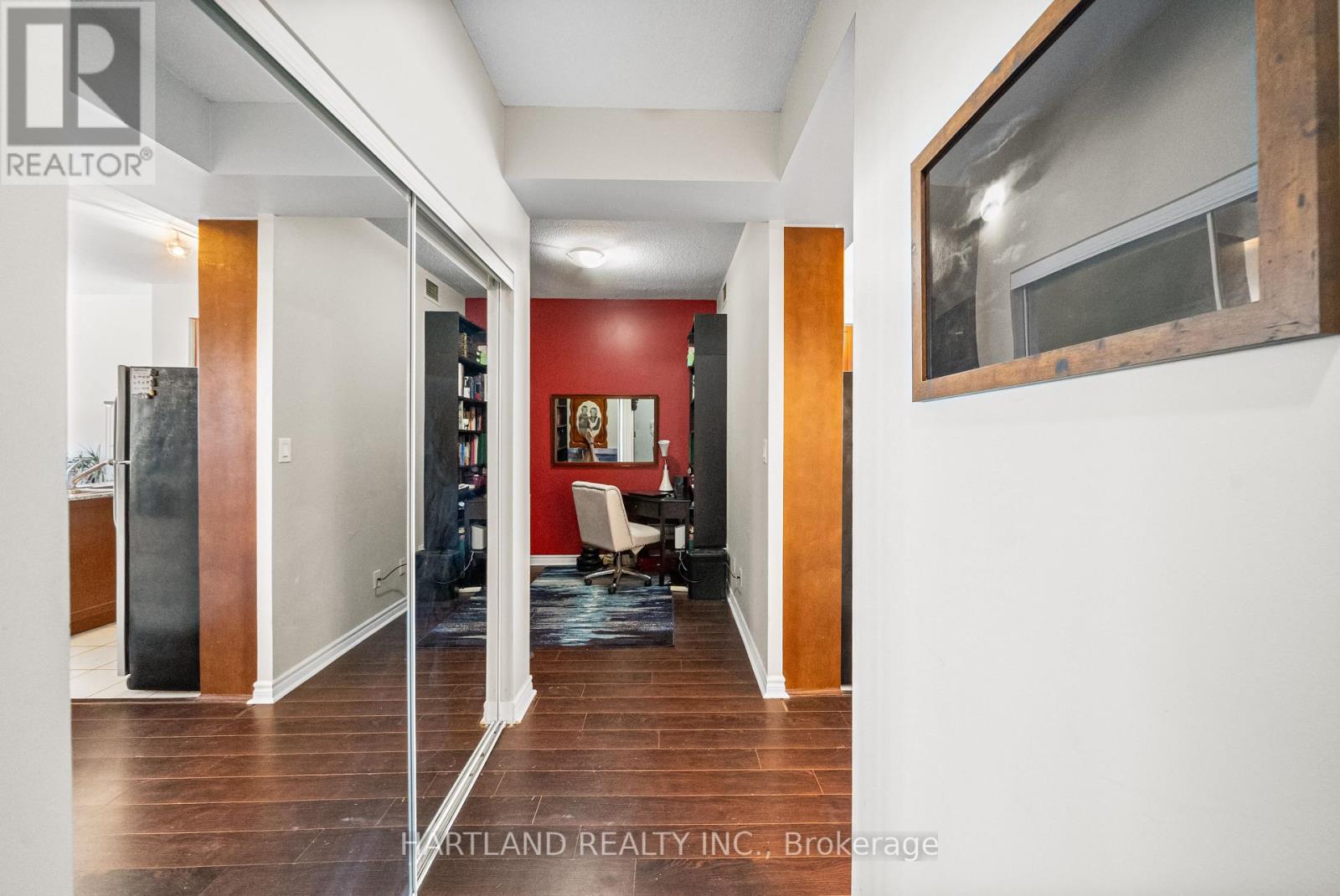 2701 - 3504 Hurontario Street, Mississauga, Ontario  L5B 0B9 - Photo 6 - W12146925