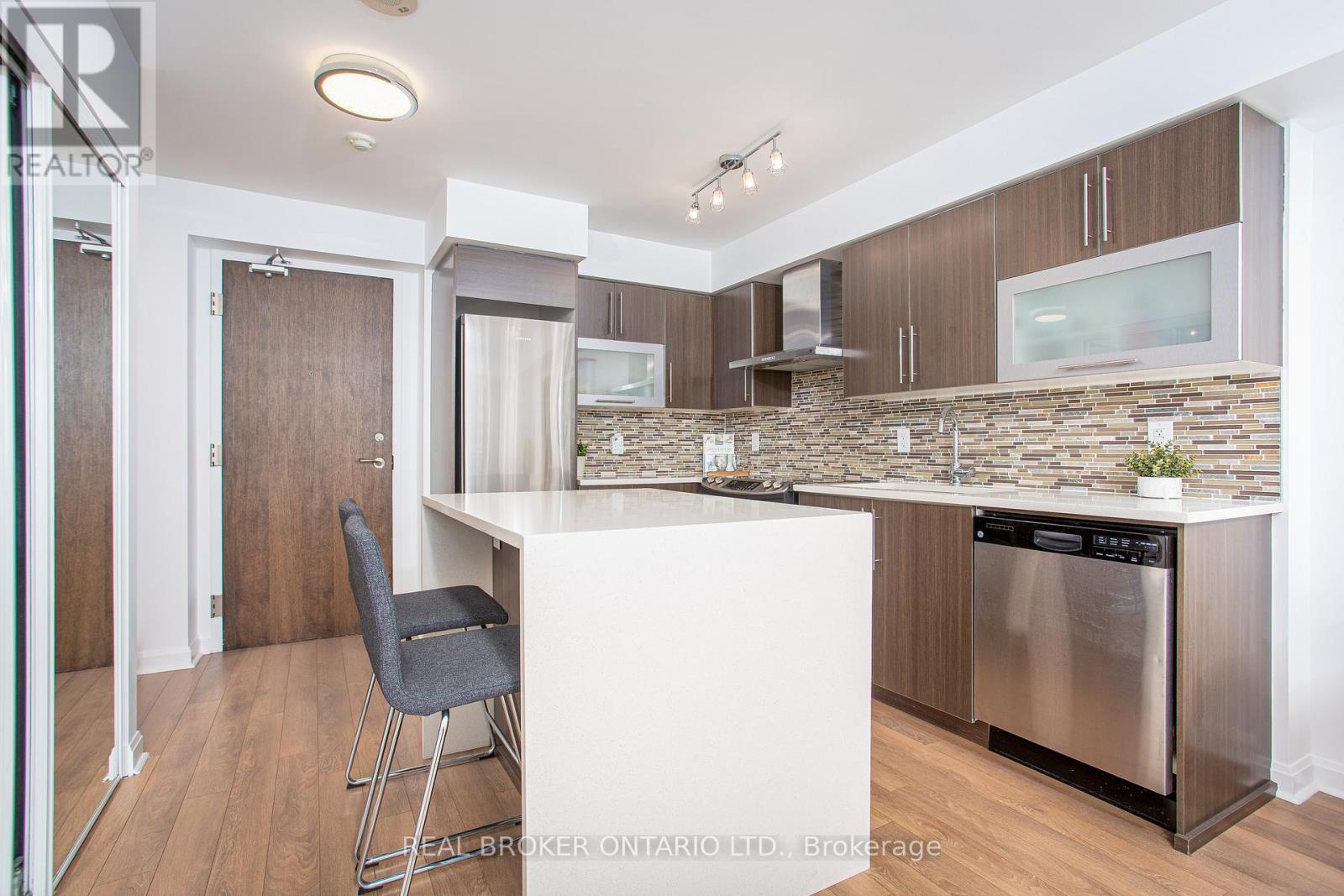 1603 - 1 Michael Power Place, Toronto, Ontario  M9A 0A1 - Photo 5 - W12146960