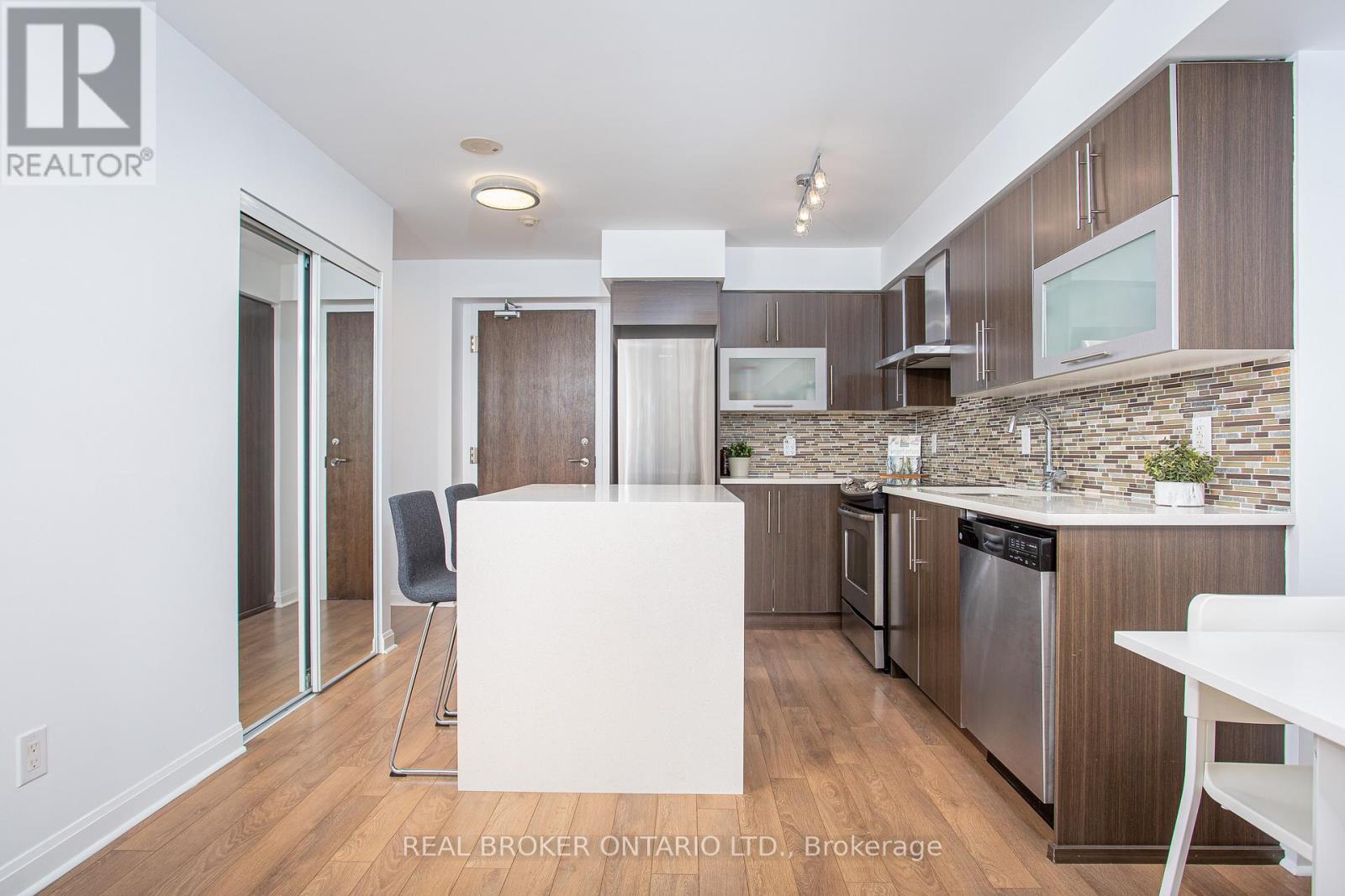 1603 - 1 Michael Power Place, Toronto, Ontario  M9A 0A1 - Photo 6 - W12146960