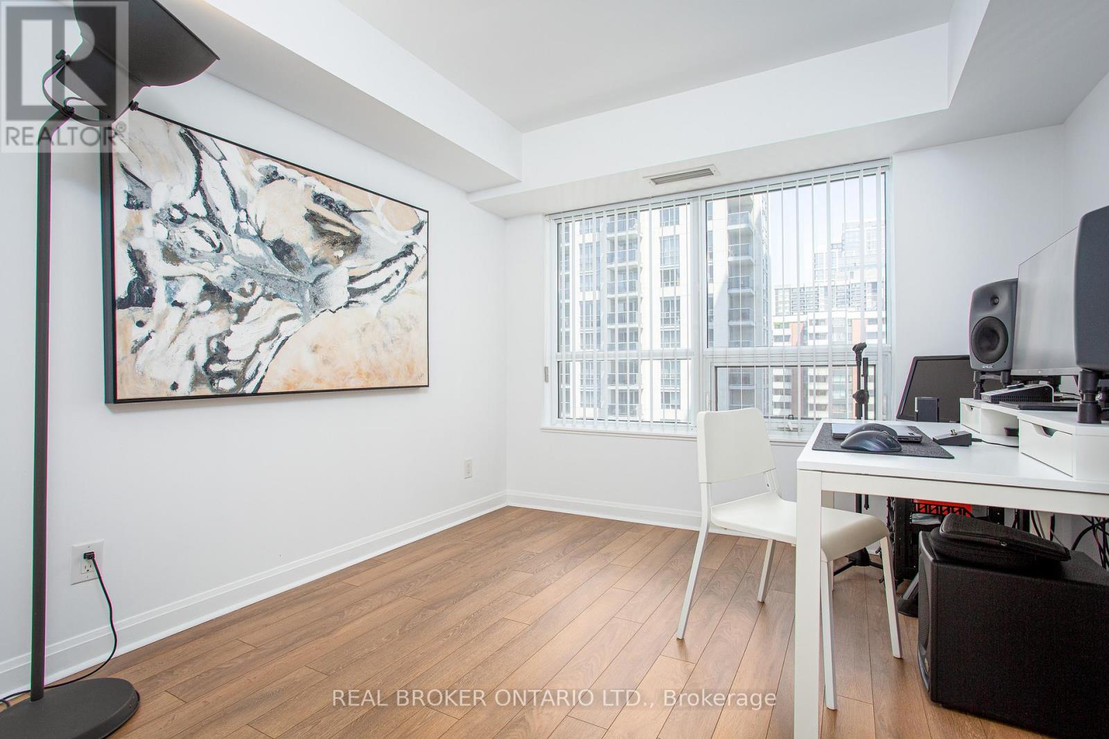 1603 - 1 Michael Power Place, Toronto, Ontario  M9A 0A1 - Photo 9 - W12146960