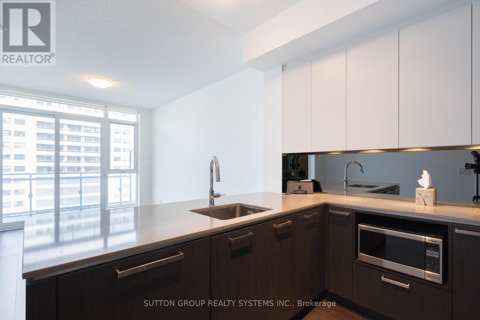 1017 - 1830 Bloor Street W, Toronto, Ontario  M6P 3K6 - Photo 6 - W12147007