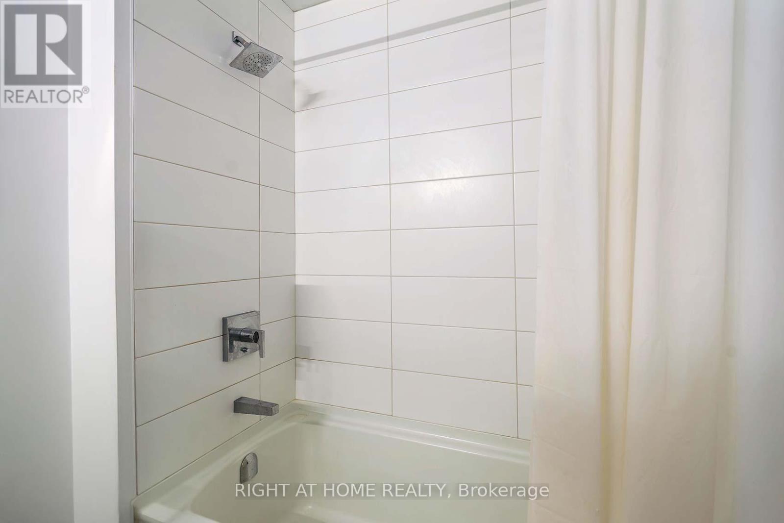 523 - 4208 Dundas Street W, Toronto (Edenbridge-Humber Valley), Ontario  M8X 0B1 - Photo 23 - W12147029