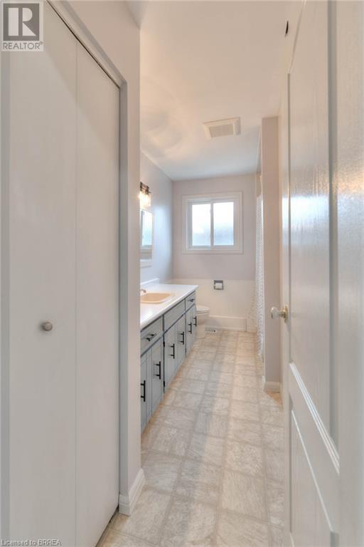 577 Highpoint Avenue, Waterloo, Ontario  N2L 4Z3 - Photo 15 - 40727759