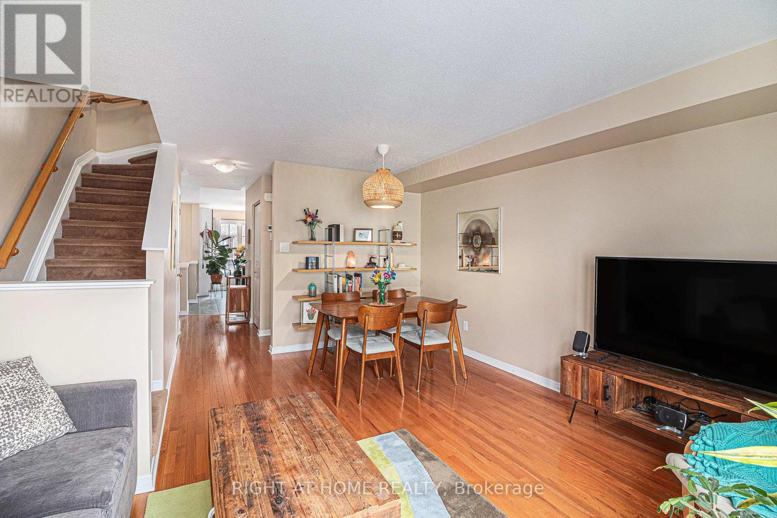 Property at 72 JENSCOTT PRIVATE image 5