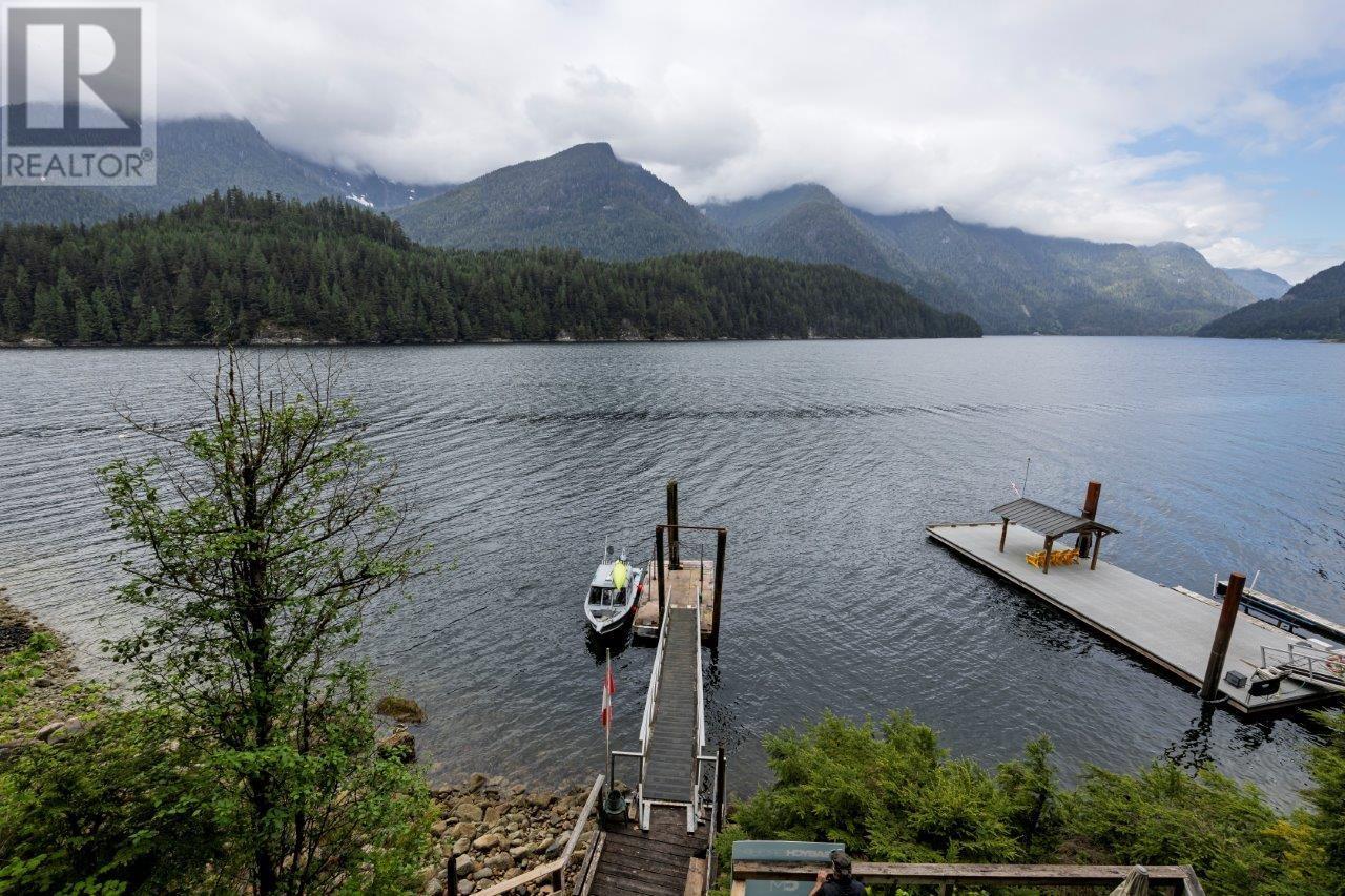 11 East Of Croker Island, North Vancouver, British Columbia  V0V 0V0 - Photo 8 - R2995484