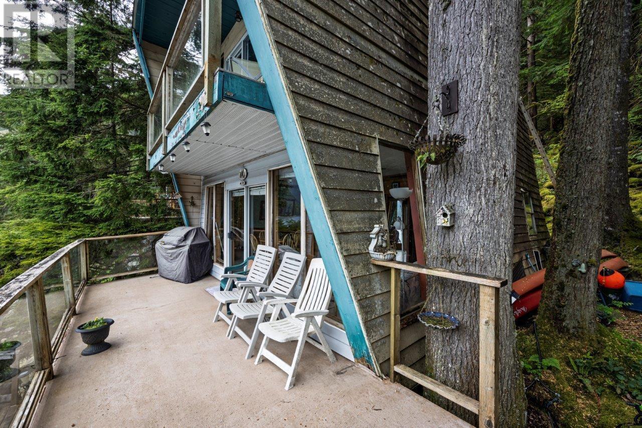 11 East Of Croker Island, North Vancouver, British Columbia  V0V 0V0 - Photo 6 - R2995484