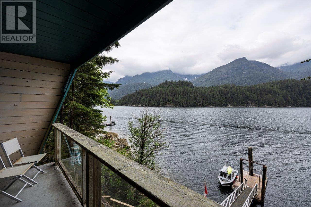 11 East Of Croker Island, North Vancouver, British Columbia  V0V 0V0 - Photo 12 - R2995484