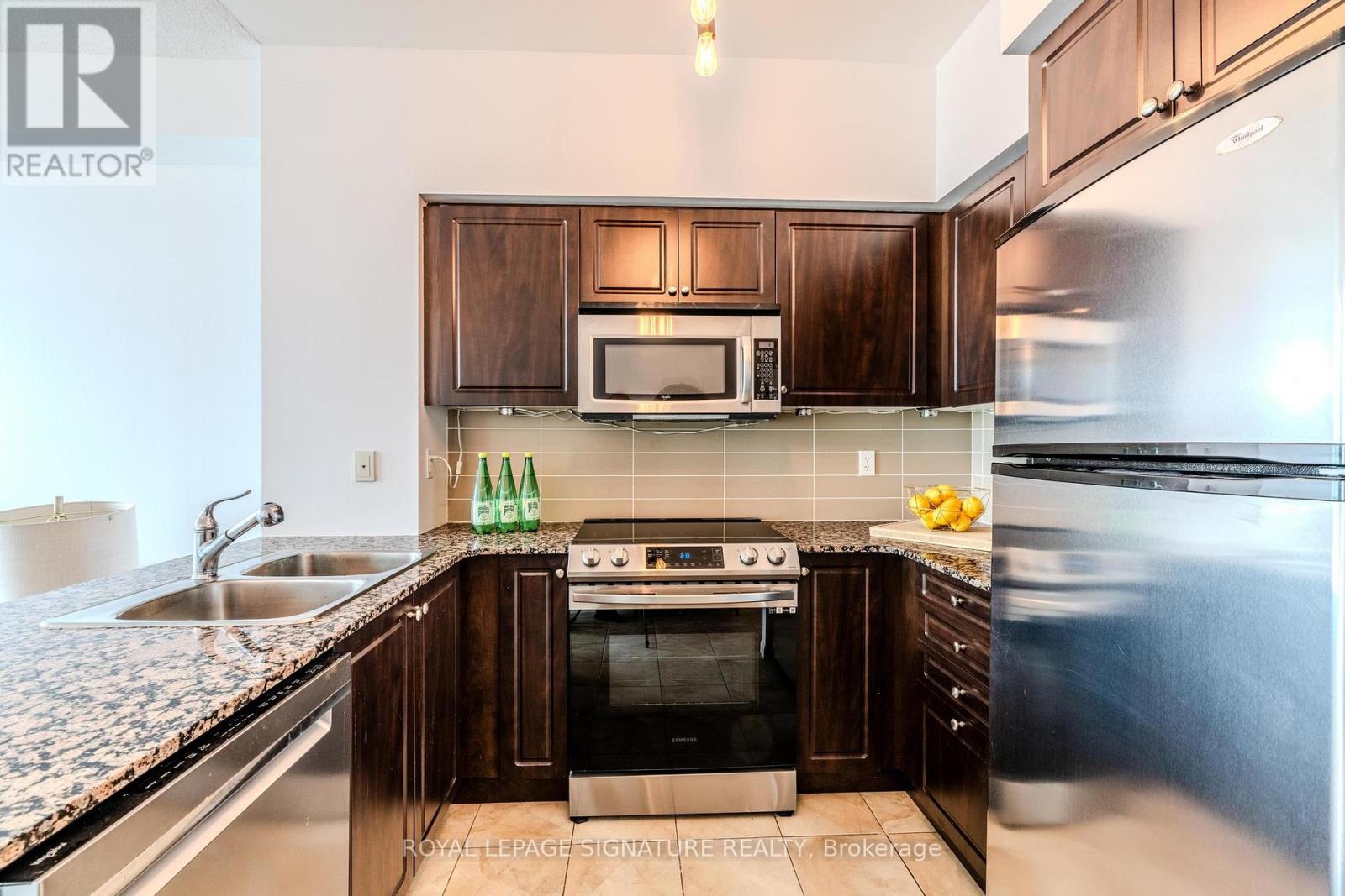 3407 - 215 Fort York Boulevard, Toronto, Ontario  M5V 4A2 - Photo 10 - C12147043