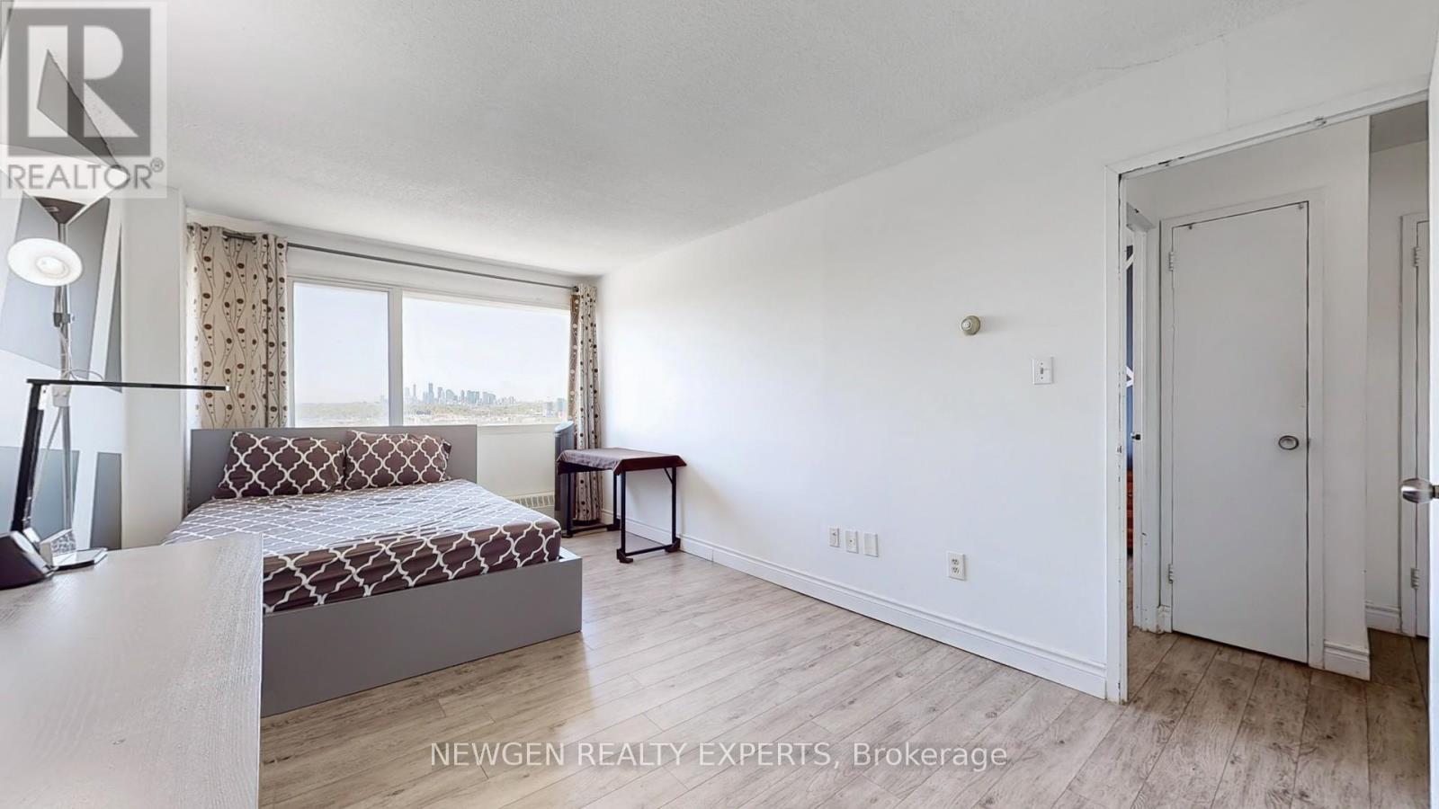 2406 - 735 Don Mills Road, Toronto (Flemingdon Park), Ontario  M3C 1T1 - Photo 15 - C12147067