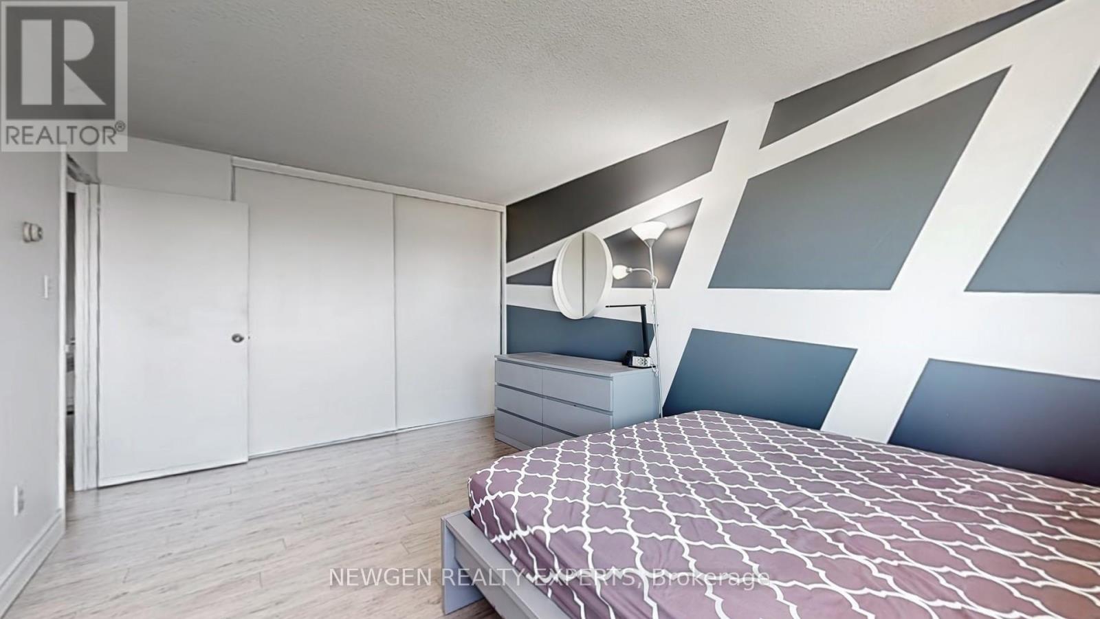 2406 - 735 Don Mills Road, Toronto (Flemingdon Park), Ontario  M3C 1T1 - Photo 16 - C12147067