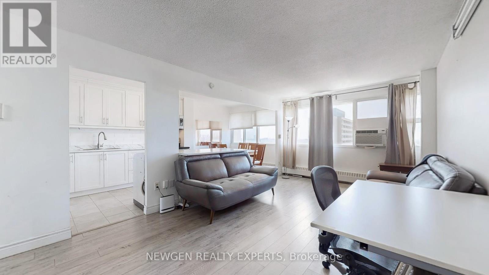 2406 - 735 Don Mills Road, Toronto (Flemingdon Park), Ontario  M3C 1T1 - Photo 2 - C12147067
