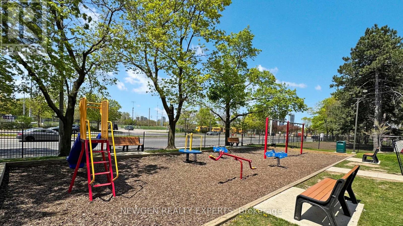 2406 - 735 Don Mills Road, Toronto (Flemingdon Park), Ontario  M3C 1T1 - Photo 31 - C12147067