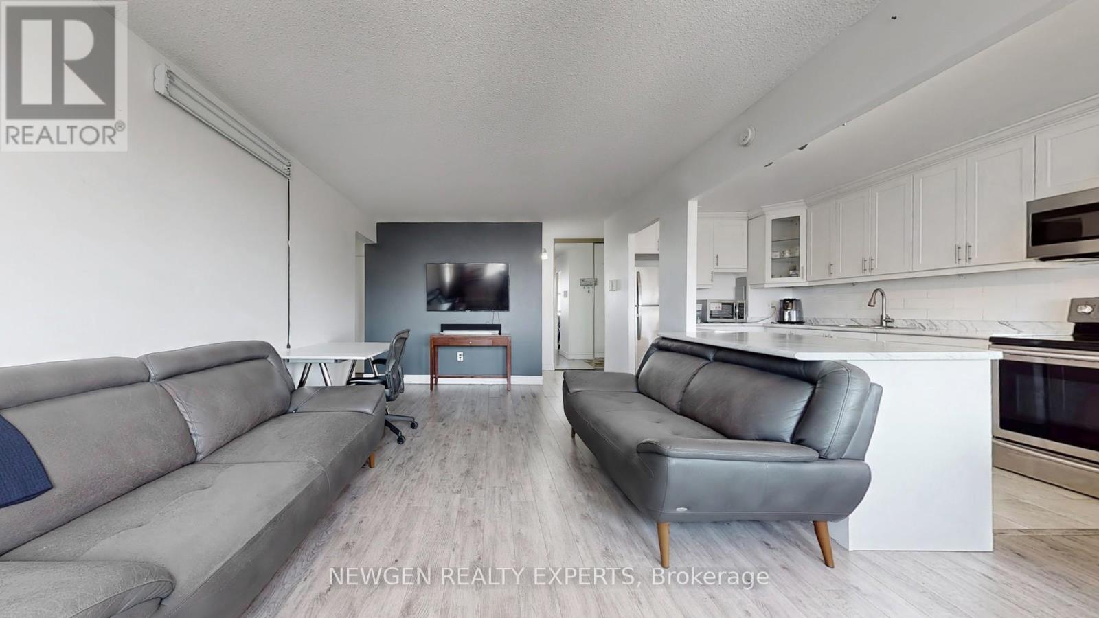2406 - 735 Don Mills Road, Toronto (Flemingdon Park), Ontario  M3C 1T1 - Photo 6 - C12147067