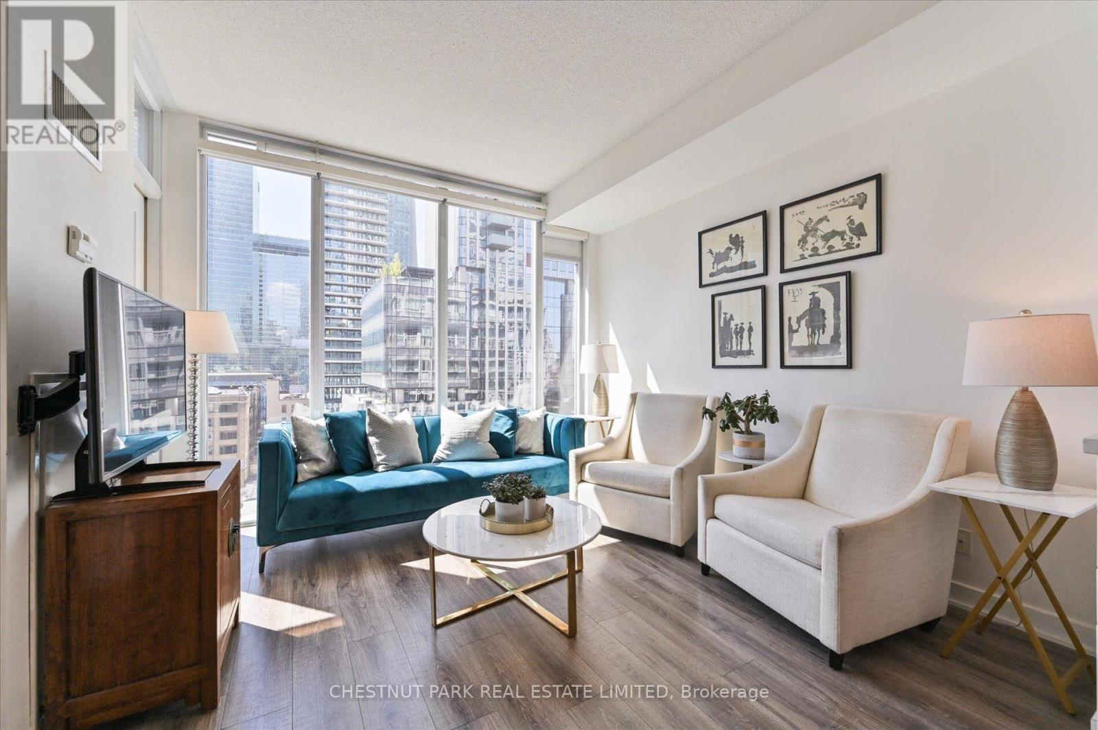 1020 - 21 NELSON STREET, Toronto, Ontario