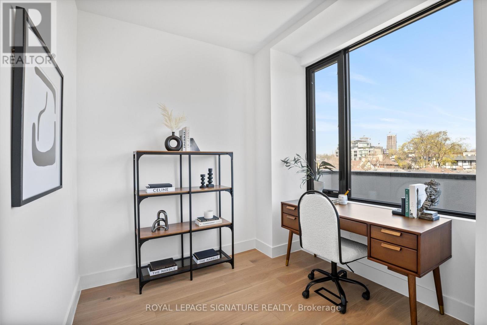 Main/upper - 1 Heydon Park Road, Toronto, Ontario  M6J 2C7 - Photo 19 - C12147079
