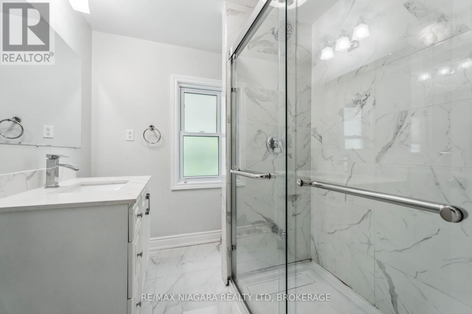 39 Oakland Avenue, Welland (Broadway), Ontario  L3C 2B8 - Photo 25 - X12147309