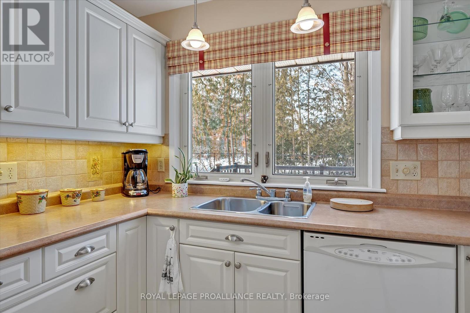 114 O'carroll Avenue, Peterborough North, Ontario  K9H 4V3 - Photo 13 - X12028761